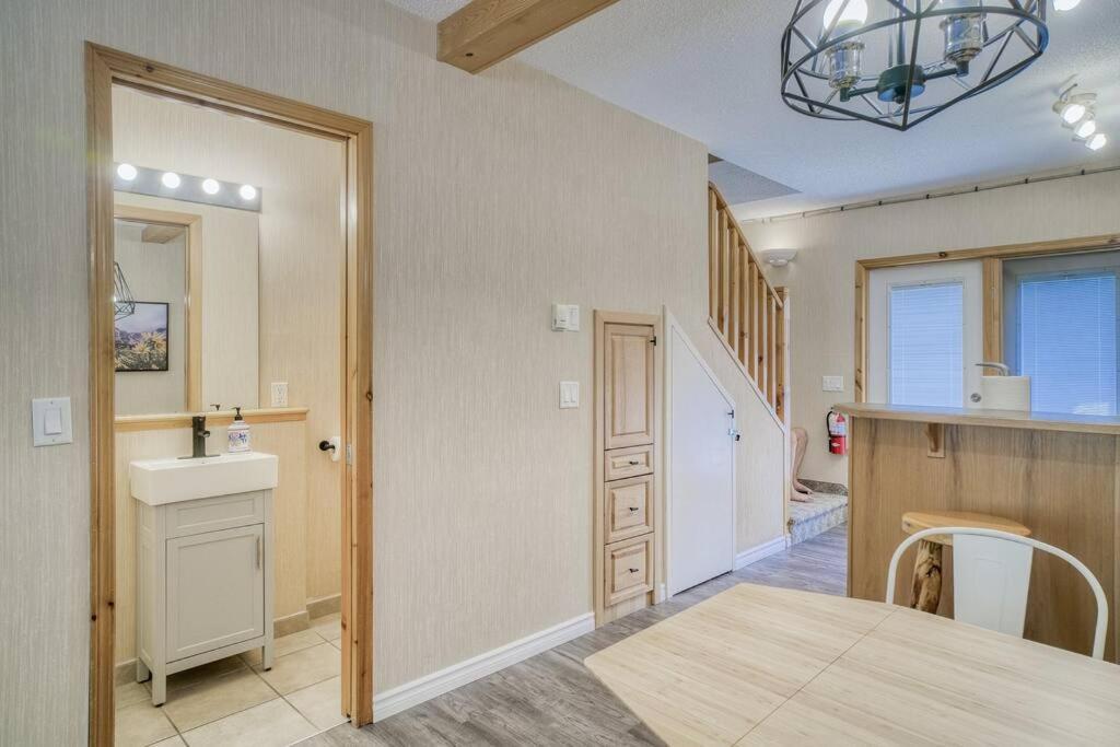 5 Mins To Banff - Cozy Townhome 2Br&2Bath - Banff Pass Included Канмор Экстерьер фото